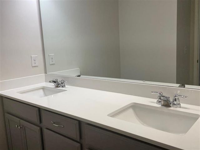 1809 Parkades SW Path, Marietta, GA 30008