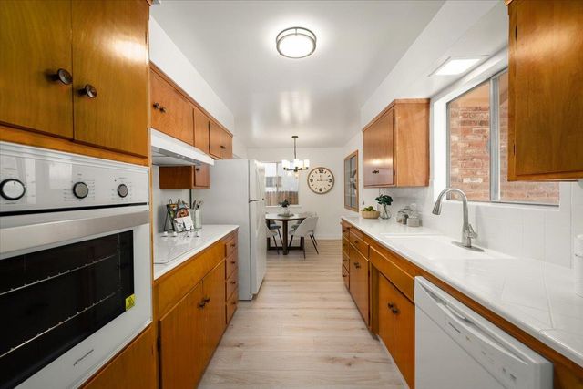 1225 56th Ave, Sacramento, CA 95831