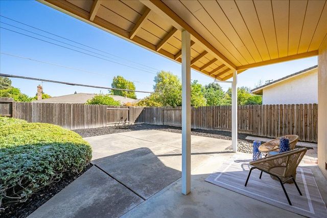 1225 56th Ave, Sacramento, CA 95831