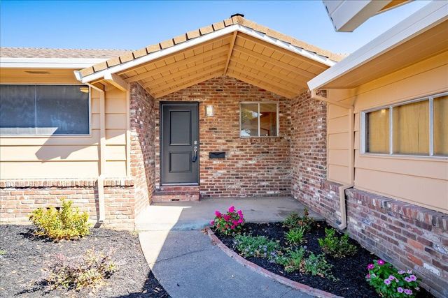 1225 56th Ave, Sacramento, CA 95831