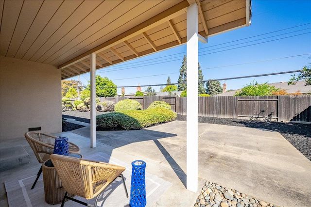 1225 56th Ave, Sacramento, CA 95831