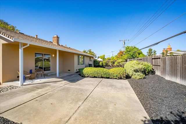 1225 56th Ave, Sacramento, CA 95831
