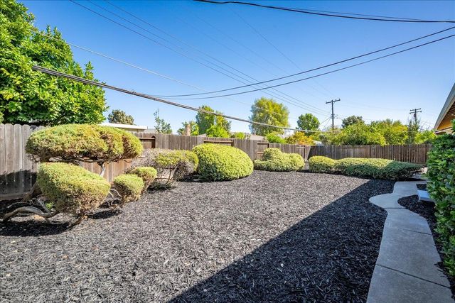1225 56th Ave, Sacramento, CA 95831