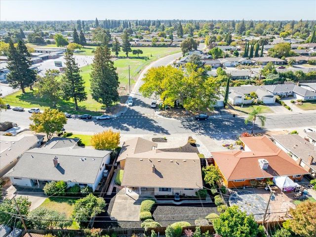 1225 56th Ave, Sacramento, CA 95831
