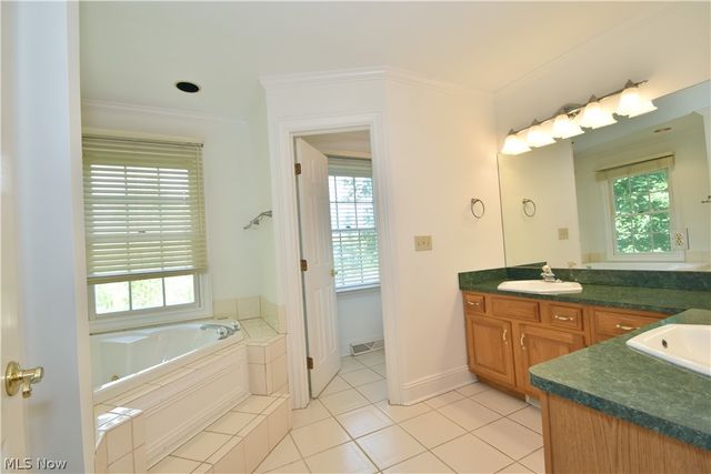 495 North Street, Chagrin Falls, OH 44022