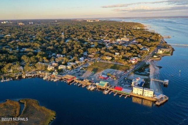 1854 Salisbury Road, Southport, NC 28461