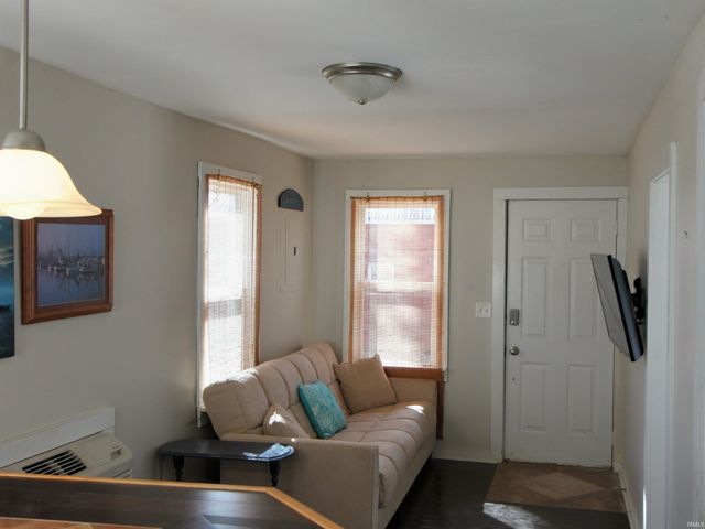2371 Untalulti Dr, D, Monticello, IN 47960