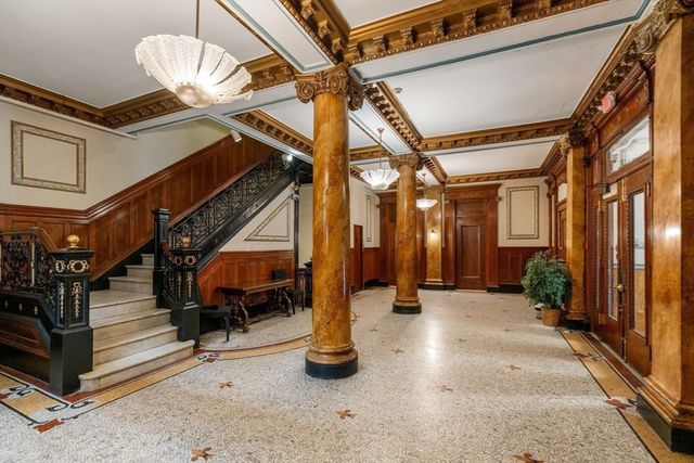 8 Garrison St 709, Boston, MA 02116