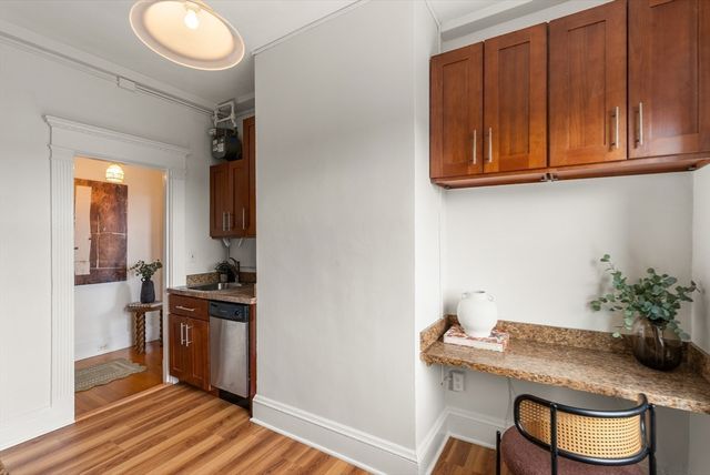 8 Garrison St 709, Boston, MA 02116