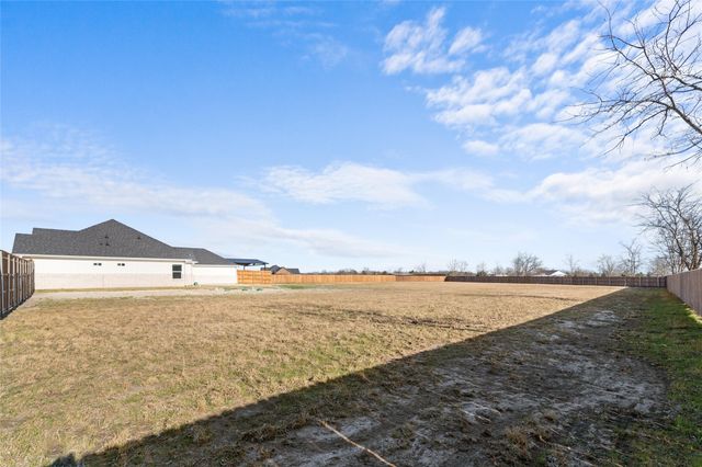 1121 County Road 4104, Greenville, TX 75401