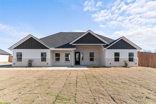 1121 County Road 4104, Greenville, TX 75401
