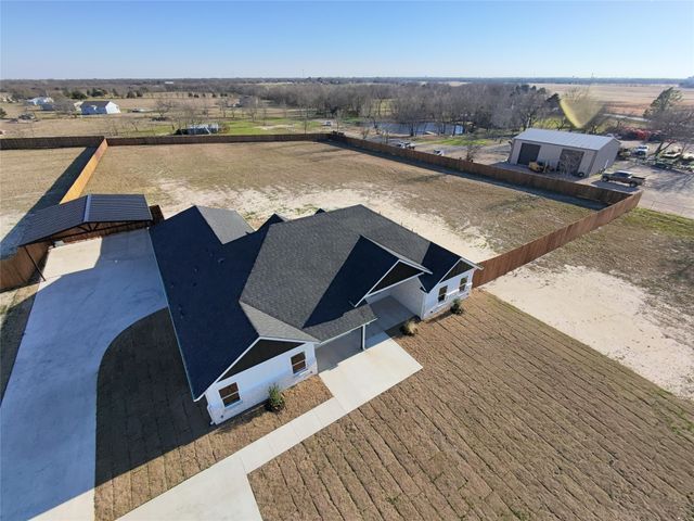 1121 County Road 4104, Greenville, TX 75401