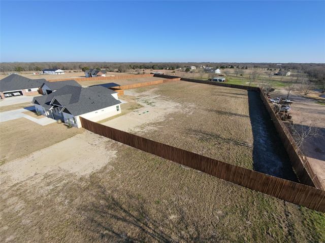 1121 County Road 4104, Greenville, TX 75401