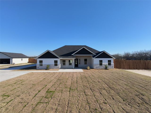 1121 County Road 4104, Greenville, TX 75401