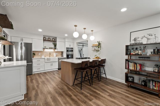 141 Nesbit Lane, Rochester Hills, MI 48309