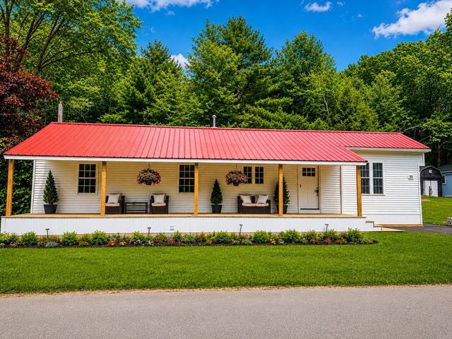 59 Barberry, Raymond, NH 03077