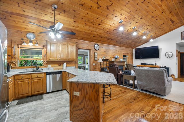 214 Harbor Ridge Drive, Connelly Springs, NC 28612