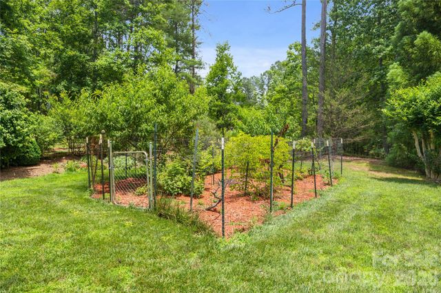 214 Harbor Ridge Drive, Connelly Springs, NC 28612