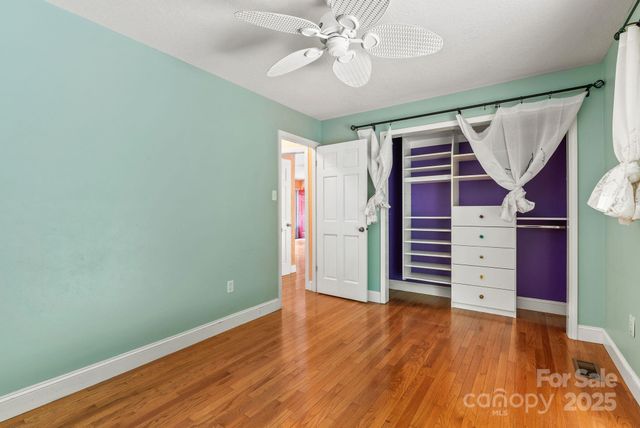 15 Mayfield Road, Asheville, NC 28804