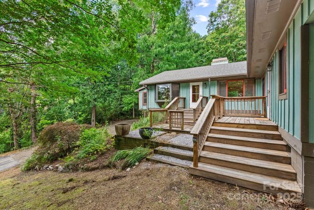 15 Mayfield Road, Asheville, NC 28804