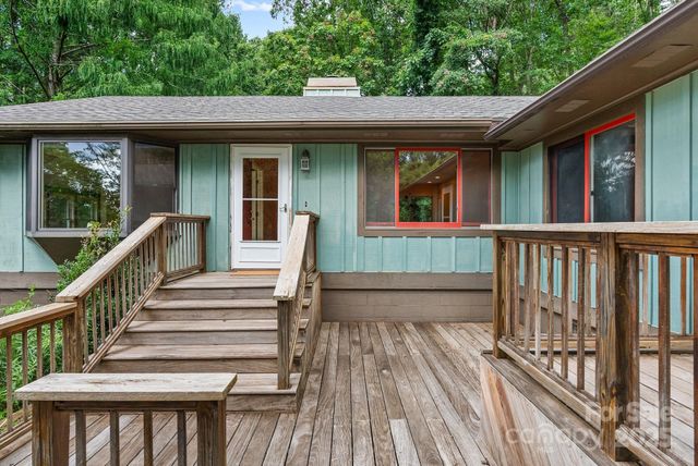 15 Mayfield Road, Asheville, NC 28804