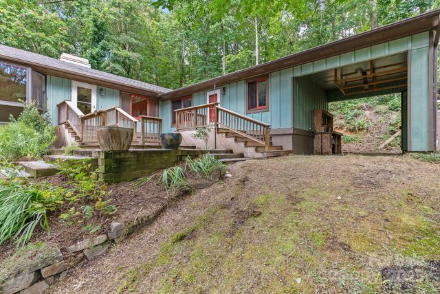 15 Mayfield Road, Asheville, NC 28804