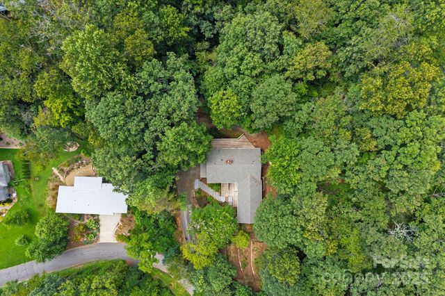 15 Mayfield Road, Asheville, NC 28804