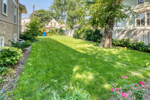 1169 S Taylor Avenue, Oak Park, IL 60304