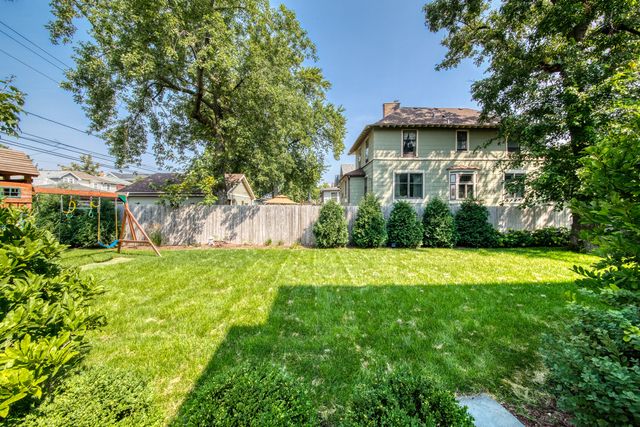 1169 S Taylor Avenue, Oak Park, IL 60304