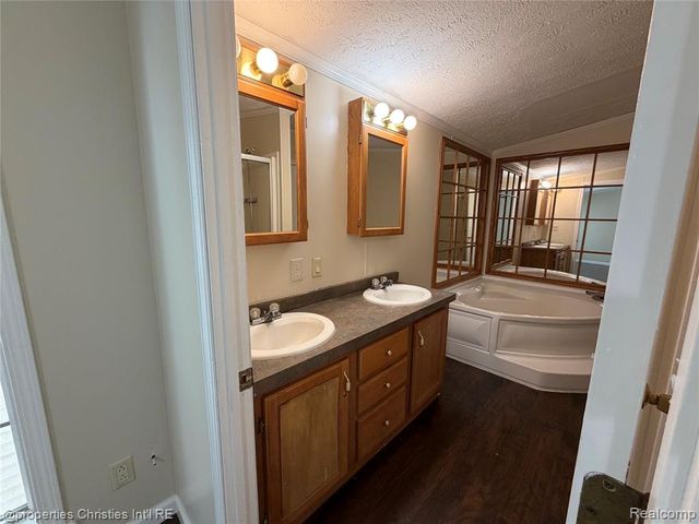 45869 Bonaventure Drive, Macomb, MI 48044