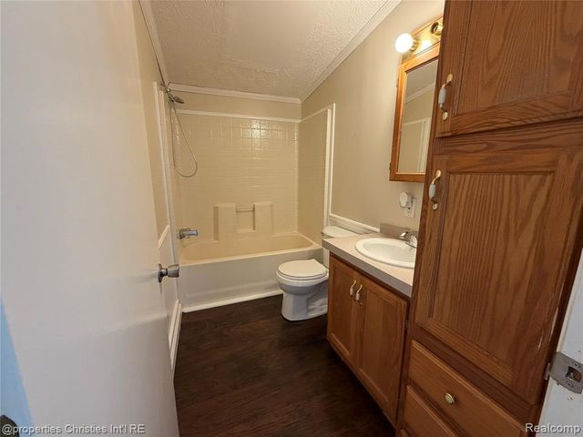 45869 Bonaventure Drive, Macomb, MI 48044