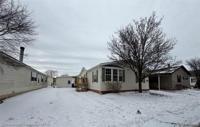 45869 Bonaventure Drive, Macomb, MI 48044