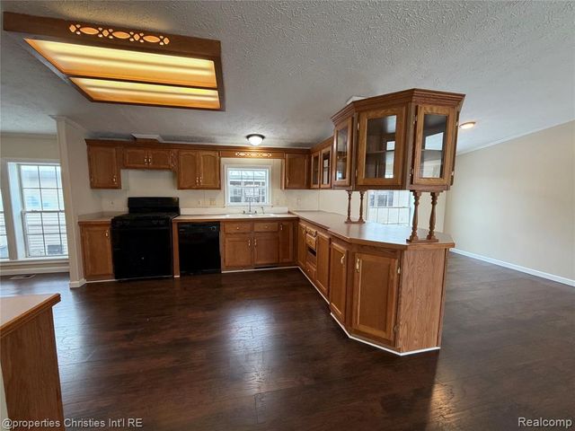 45869 Bonaventure Drive, Macomb, MI 48044