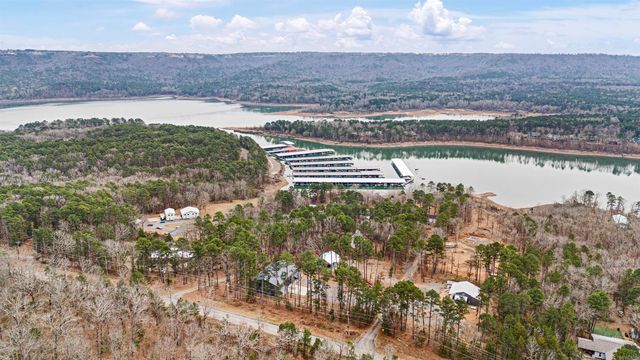 211 Woodland Shores Circle, Clinton, AR 72031