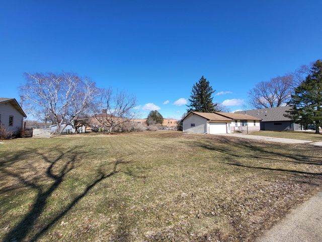 1605 25th Street SE, Rochester, MN 55904