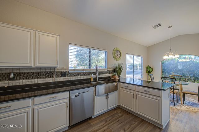 9917 N 94TH Avenue, Peoria, AZ 85345