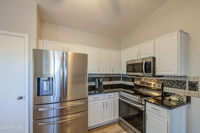 9917 N 94TH Avenue, Peoria, AZ 85345