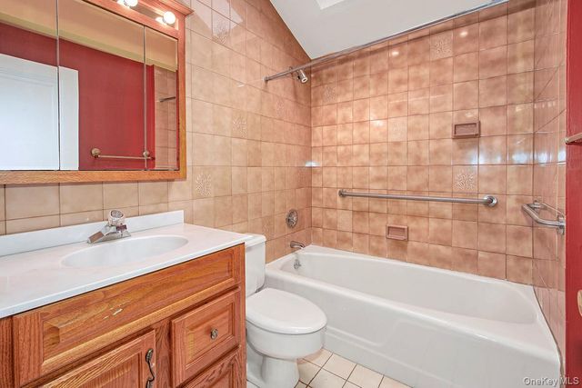 211 Davis Avenue, White Plains, NY 10605