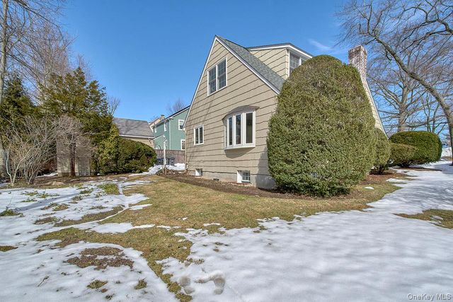 211 Davis Avenue, White Plains, NY 10605