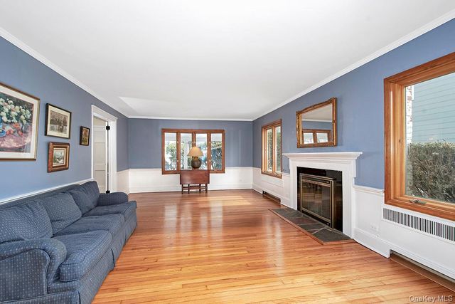 211 Davis Avenue, White Plains, NY 10605