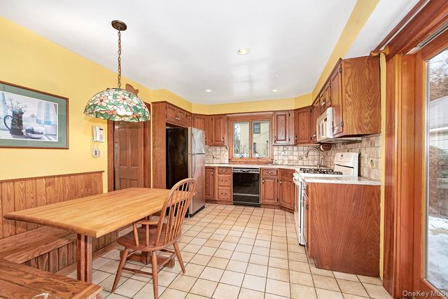 211 Davis Avenue, White Plains, NY 10605