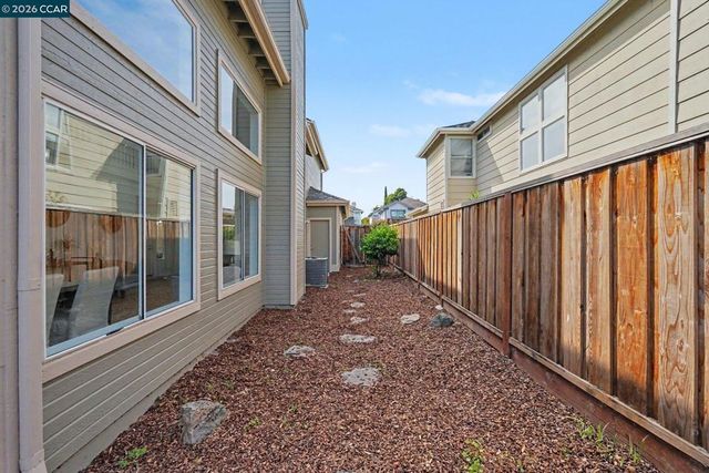 414 Trailhead Way, Martinez, CA 94553