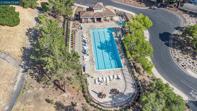 414 Trailhead Way, Martinez, CA 94553