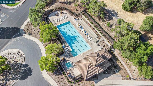 414 Trailhead Way, Martinez, CA 94553