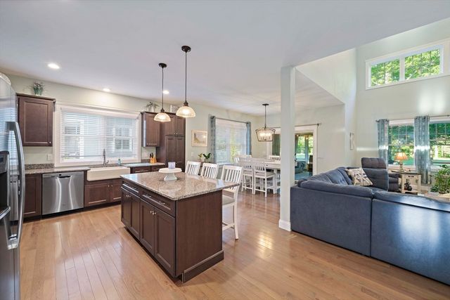 38 Cahoon Rd 38, Wareham, MA 02558