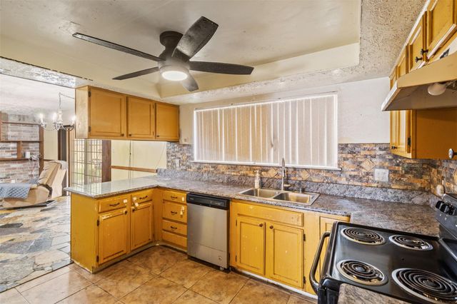 8618 Apothecary Lane, Houston, TX 77064