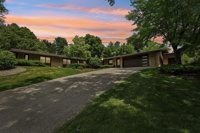 3 Waushara Circle, Madison, WI 53705
