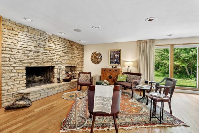 3 Waushara Circle, Madison, WI 53705
