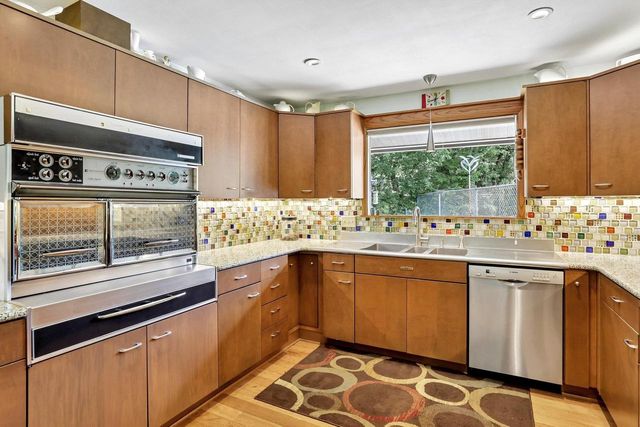 3 Waushara Circle, Madison, WI 53705