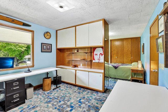 3 Waushara Circle, Madison, WI 53705